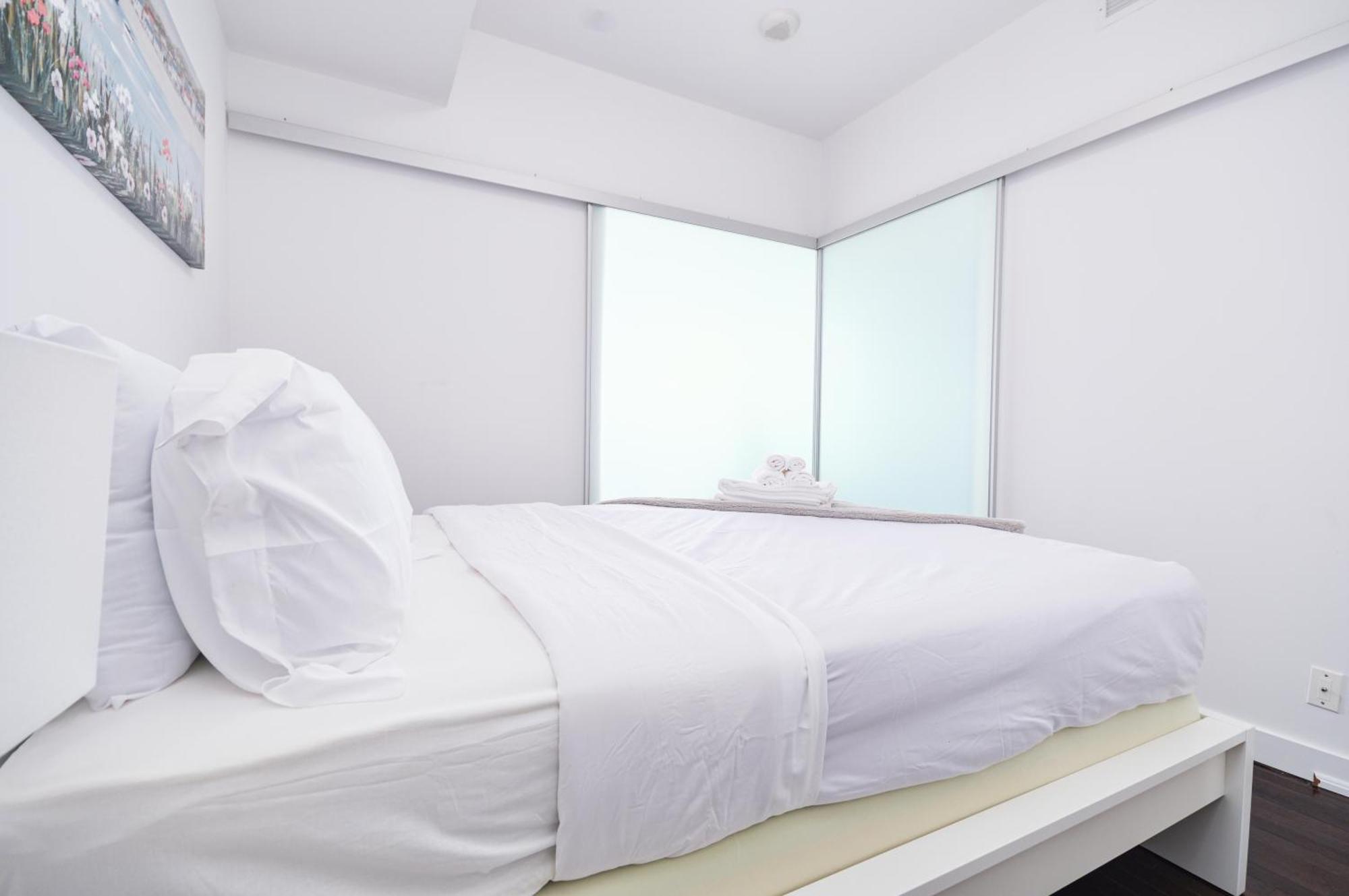 Downtown Toronto Condo Near Cn Tower, Scotiabank Arena, Rogers Centre, Union Station 外观 照片