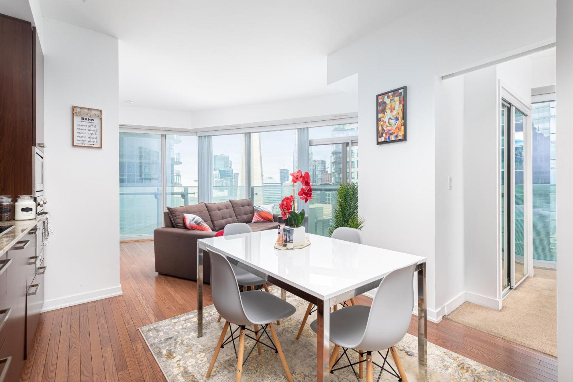 Downtown Toronto Condo Near Cn Tower, Scotiabank Arena, Rogers Centre, Union Station 外观 照片