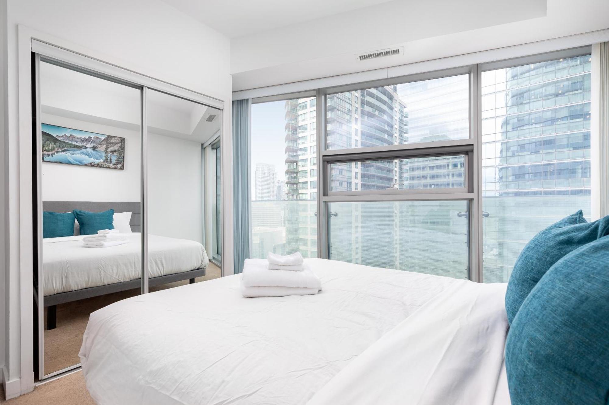 Downtown Toronto Condo Near Cn Tower, Scotiabank Arena, Rogers Centre, Union Station 外观 照片